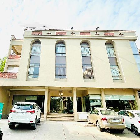Hotel Bhoomivilas Agra  Kültér fotó