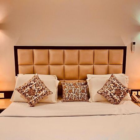 Hotel Bhoomivilas Agra  Kültér fotó