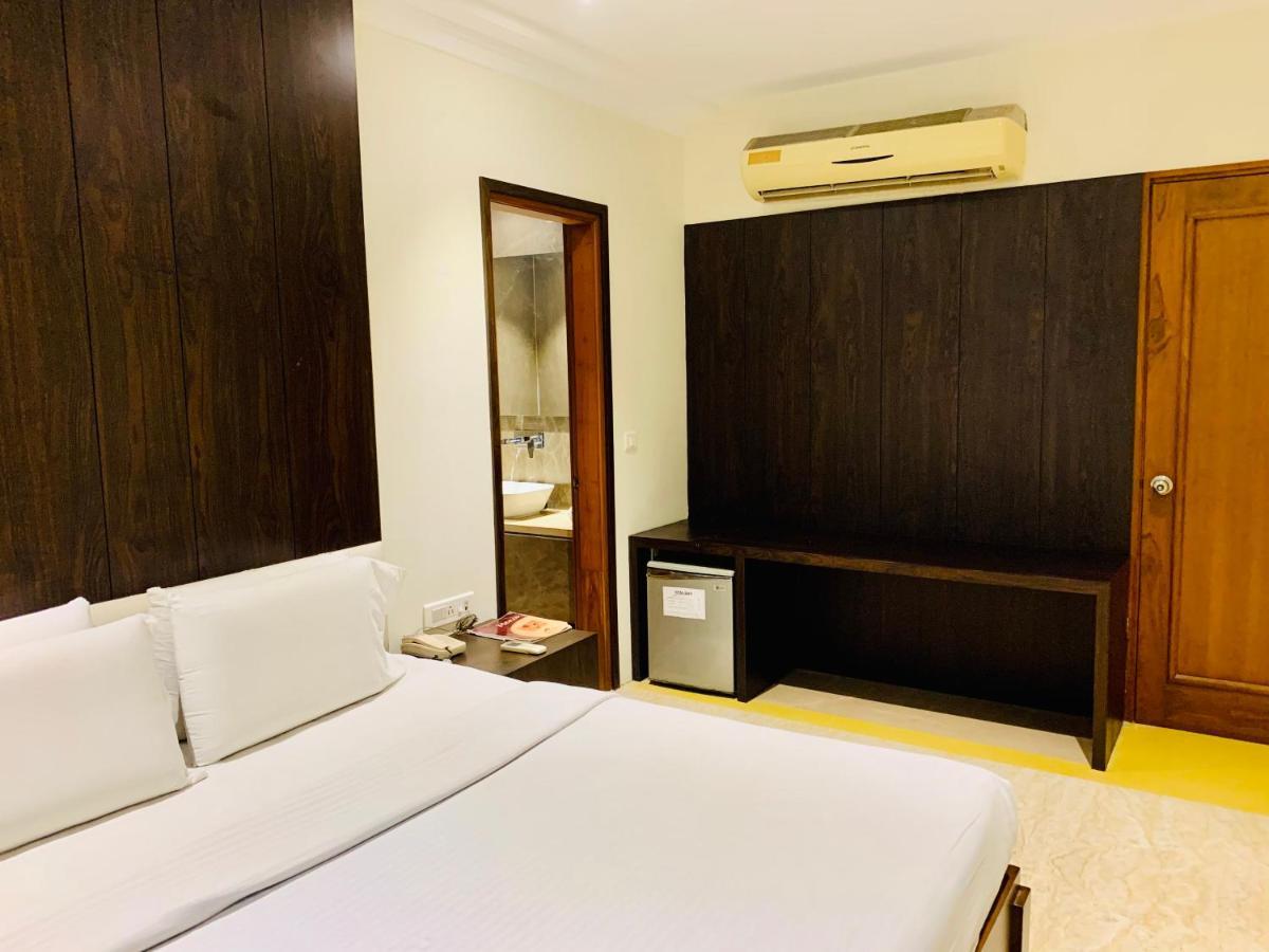 Hotel Bhoomivilas Agra  Kültér fotó