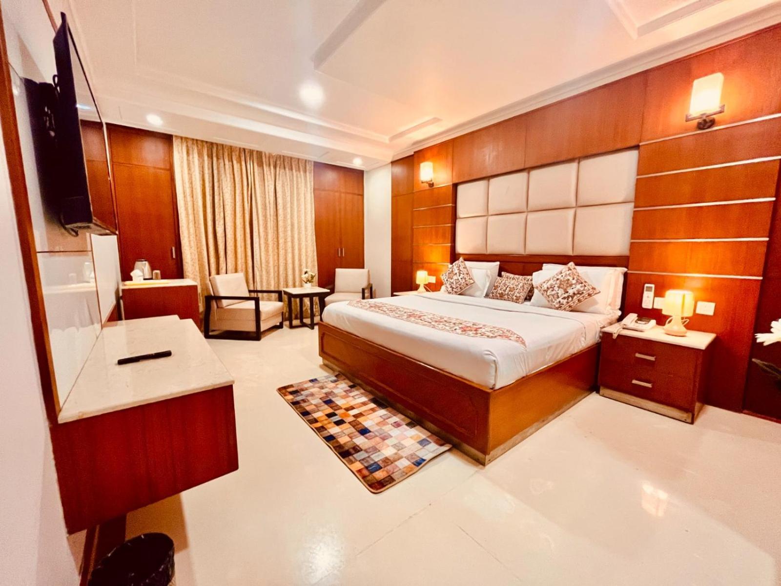 Hotel Bhoomivilas Agra  Kültér fotó